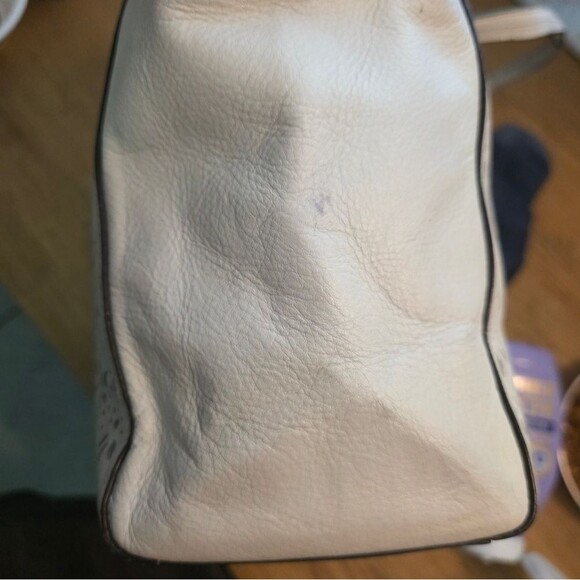 Coach Taylor Eyelet Carry-all - Picture 7 of 16